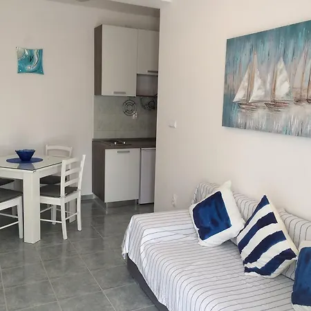 Morska Vila 罗戈兹尼察